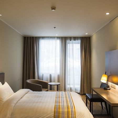 Home Inn Plus Shanghai Zhangjiang Park Eksteriør bilde