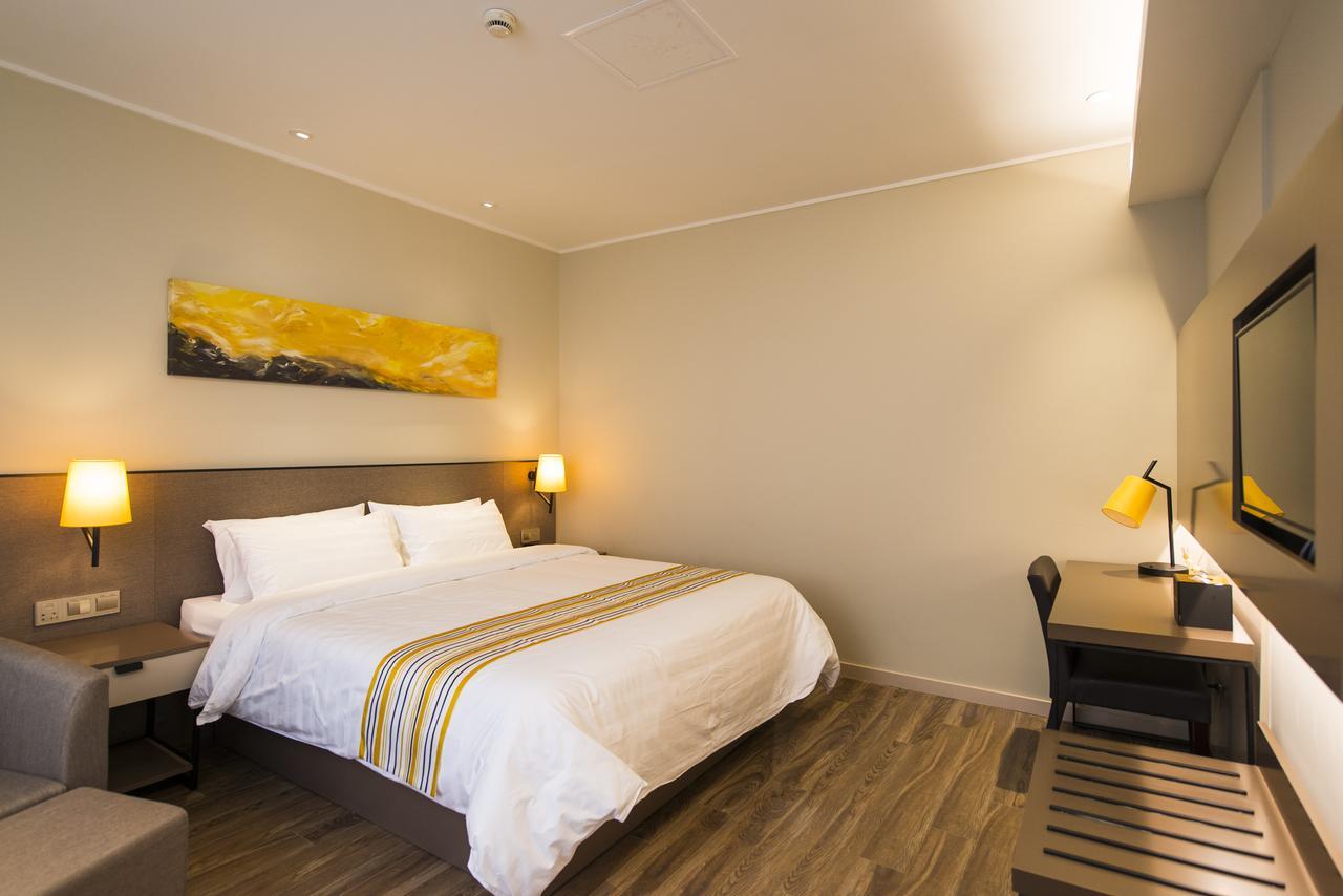 Home Inn Plus Shanghai Zhangjiang Park Eksteriør bilde